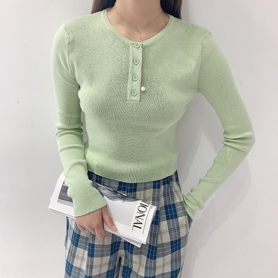 Naiste mitmes värvitoonis nööpidega sügispluus