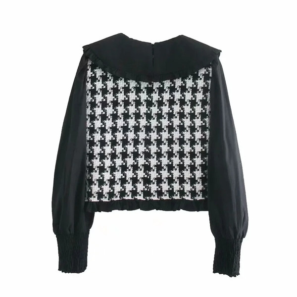 Naiste ruuduline suure kraega pluus