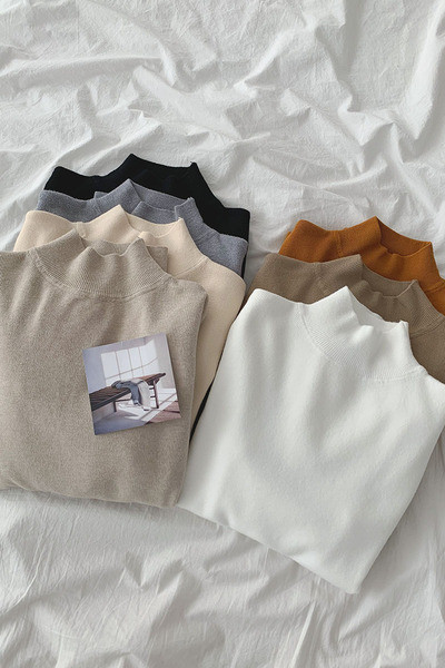 Γυναικείο πουλόβερ κλασικό μοντέλο με γιακά