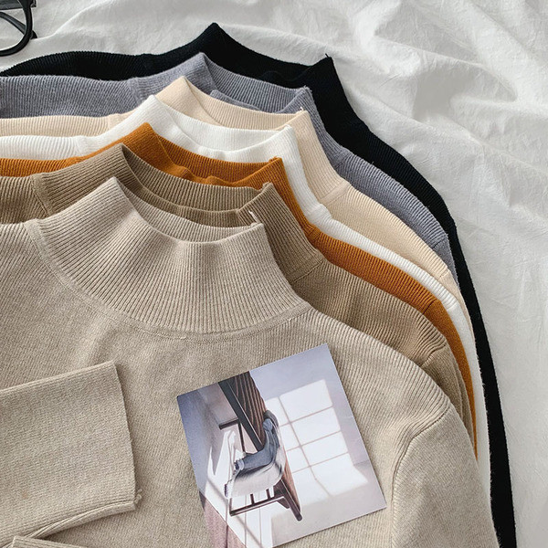 Γυναικείο πουλόβερ κλασικό μοντέλο με γιακά