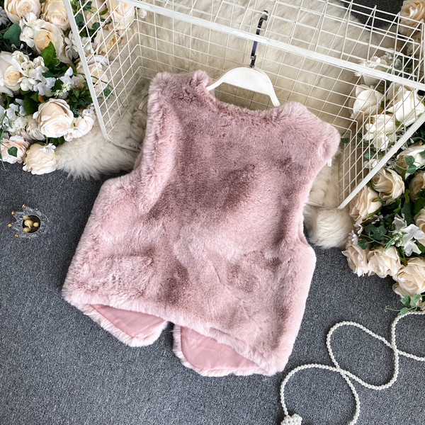 Naiste V-kaeluse ja taskutega sulevest