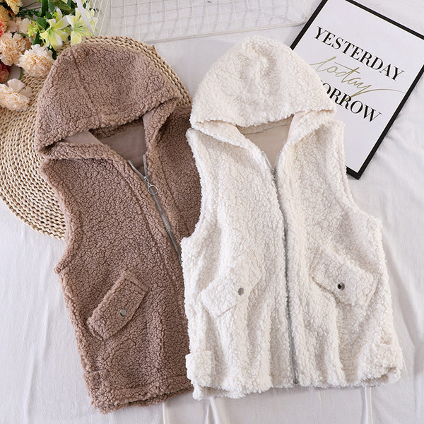 Γυναικείο γιλέκο με κουκούλα και φερμουάρ