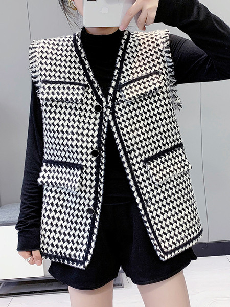 Igapäevane naiste ruuduline vest nööpide ja narmastega