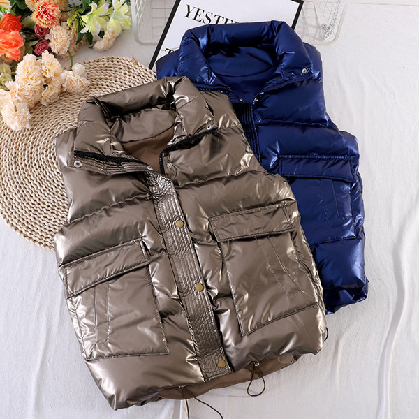 Ženski sportsko-ležerni prsluk s visokim ovratnikom i džepovima