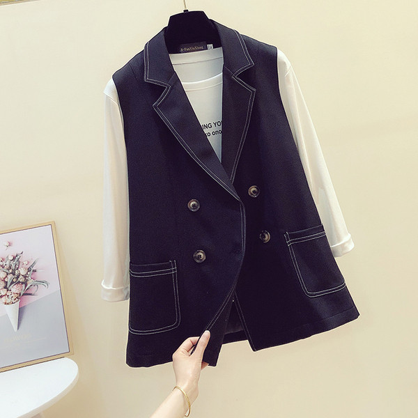 Moteriška laisvalaikio liemenė juodos spalvos su sagomis