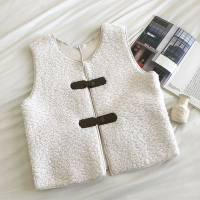 Uus mudel naiste nööpidega sulevestist