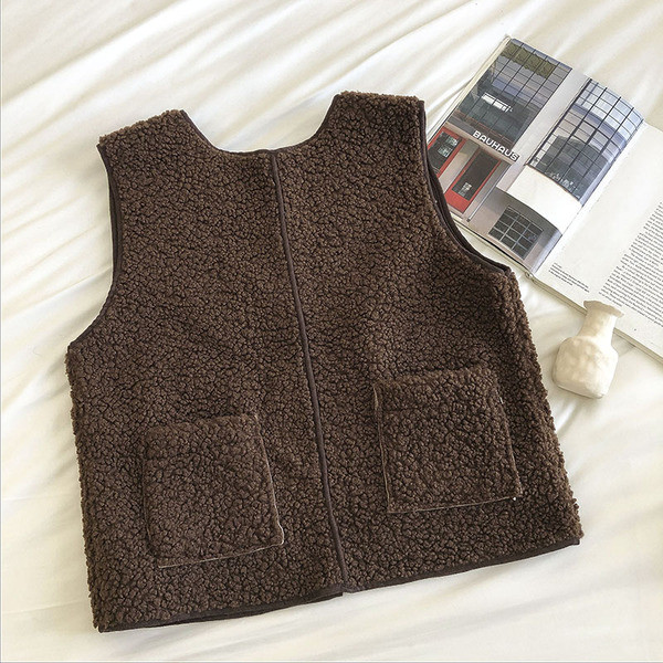 Uus mudel naiste nööpidega sulevestist