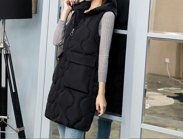 Dugi ženski prsluk s kapuljačom s džepovima i patentnim zatvaračem