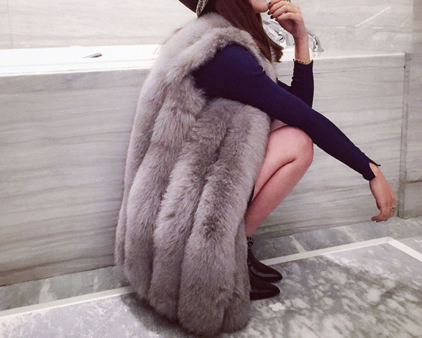 Γυναικείο γιλέκο με στρογγυλή λαιμόκοψη 