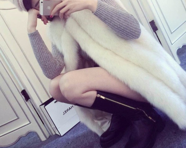 Γυναικείο γιλέκο με στρογγυλή λαιμόκοψη 