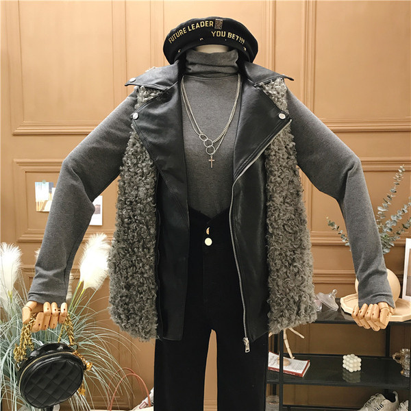 Novi model ženskog perjanog prsluka sa kožnim detaljima