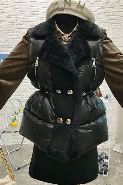 Uus mudel vöökoha lipsude ja nööpidega naistevest