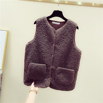 Naiste nööpide ja taskutega sulevest neljas värvitoonis