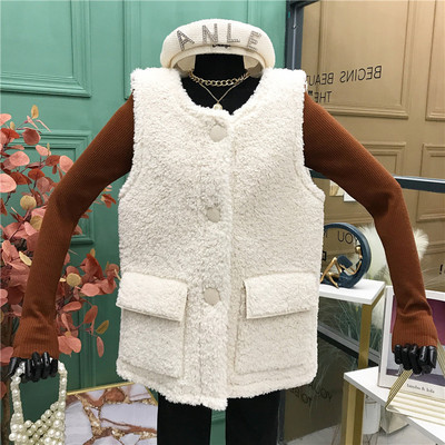 Praegune naiste vest ovaalse krae ja nööpidega