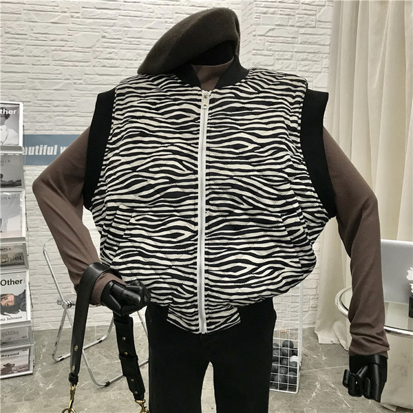 Loomamustri ja lukuga vabaaja naistevest