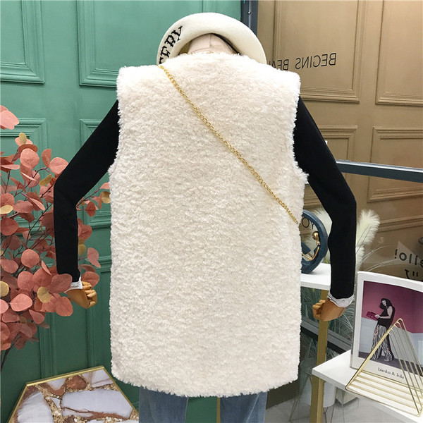 Šiuolaikinė moteriška pūkinė liemenė su V formos apykakle