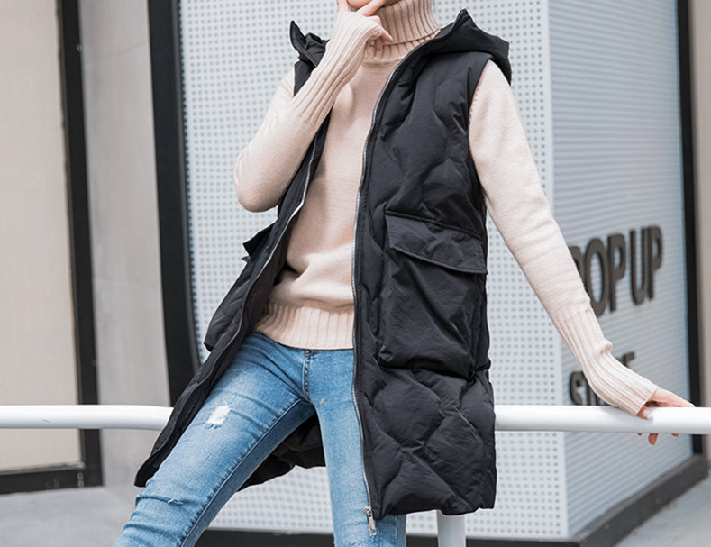 Moteriška liemenė su gobtuvu ir kišenėmis - ilgas modelis