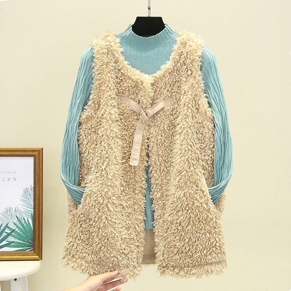 Šiuolaikinė moteriška pūkinė liemenė su kišenėmis