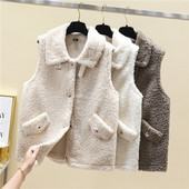 Naiste sulevest nööpide ja klassikalise kraega