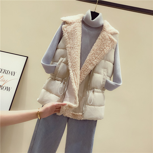 Naiste sulevoodri ja nööpidega vest