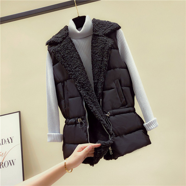 Naiste sulevoodri ja nööpidega vest