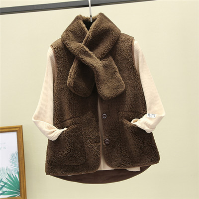 Naiste vabaaja sulevest salli ja taskutega