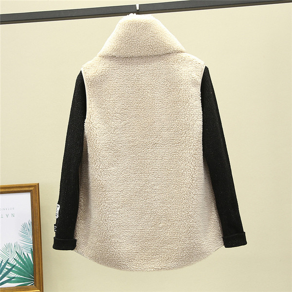 Naiste vabaaja sulevest salli ja taskutega