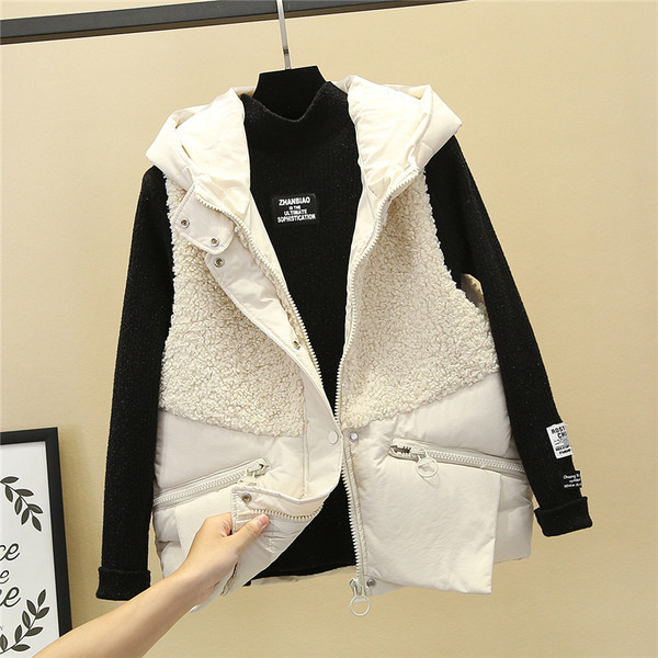 Naiste vabaaja sulevest kapuutsi ja lukuga