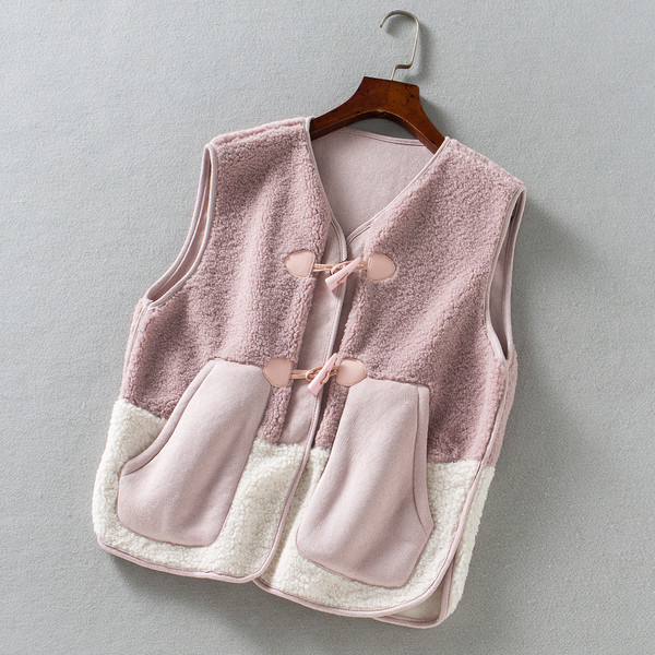 Naiste nööpidega sulevest