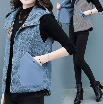 Moodne naiste vest kapuutsiga ja kahe näoga