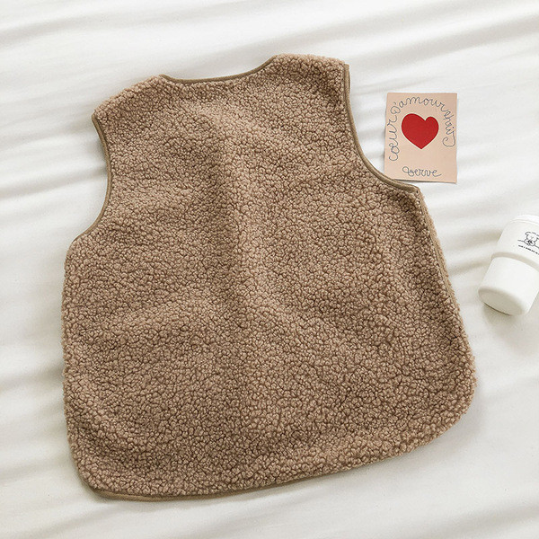 Ženski puhasti prsluk s džepovima i špic izrezom