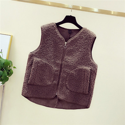 Naiste moodne luku ja taskutega sulevest