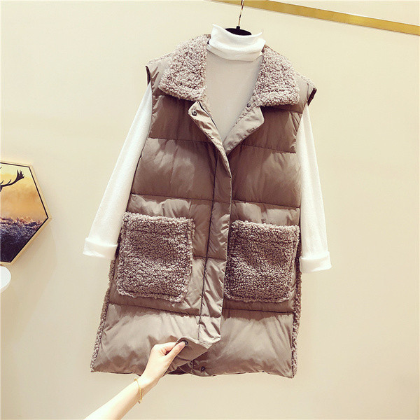 Paprasta moteriška ilga liemenė su kišenėmis ir sagomis