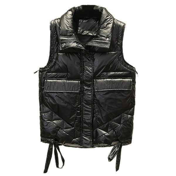 Naujo modelio moteriška liemenė aukšta apykakle ir kišenėmis