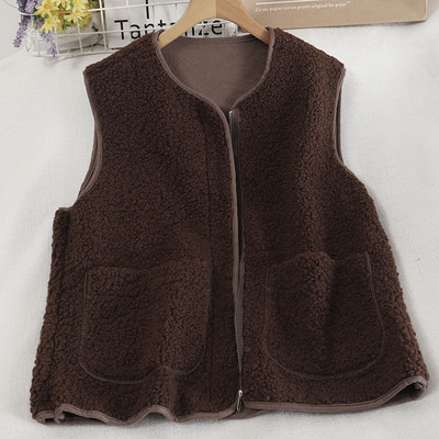 Moodne naiste vest luku ja taskutega