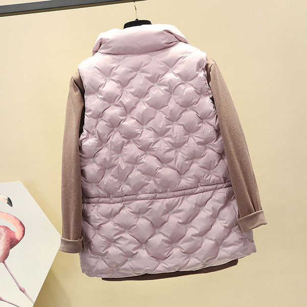 Naiste vabaaja vest vöökoha lipsude ja nööpidega