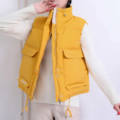 Naiste vabaaja vest suurte taskutega