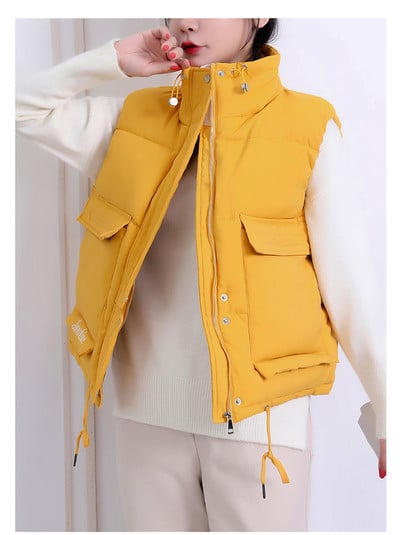 Naiste vabaaja vest suurte taskutega