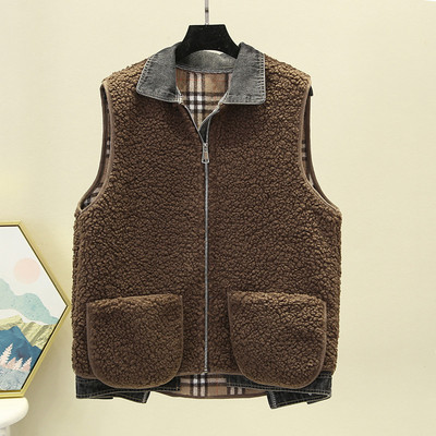 Igapäevane naiste vest - taskute ja kraega