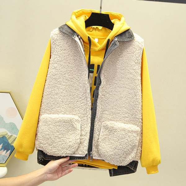 Igapäevane naiste vest - taskute ja kraega