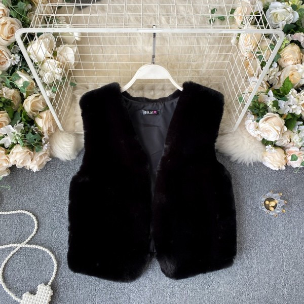 Ženska zimska puhasta vesta sa špic izrezom