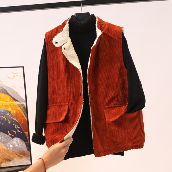 Naiste vabaaja vest velvetist nööpidega