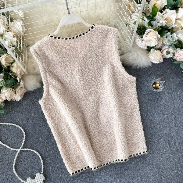 Naiste vabaaja vest nööpide ja spitsikaelusega