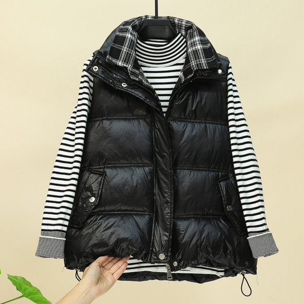 Sportlik vabaaja naiste vest kõrge kraega