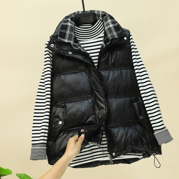 Sportlik vabaaja naiste vest kõrge kraega