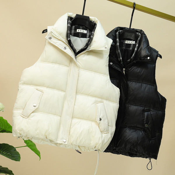 Sportlik vabaaja naiste vest kõrge kraega