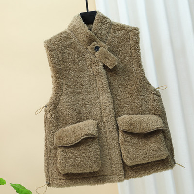 Novi model ženskog mekanog prsluka sa polo kragnom i džepovima