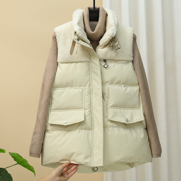 Casual naiste vest - lai taskutega mudel