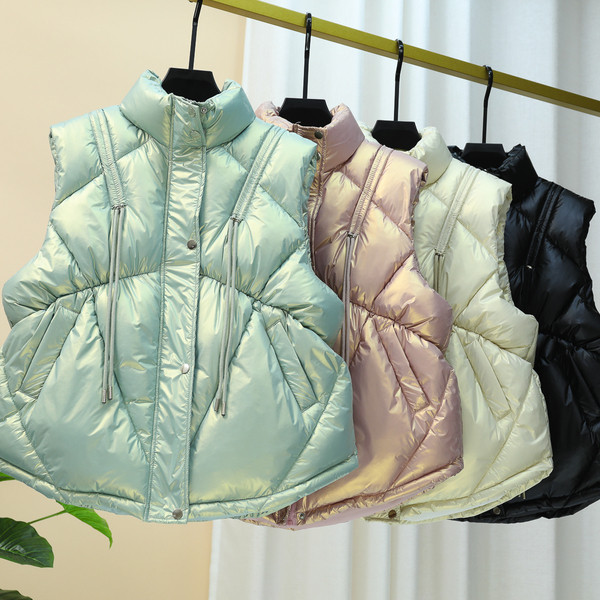 Γυναικείο γυαλιστερό γιλέκο με κολάρο και τσέπες