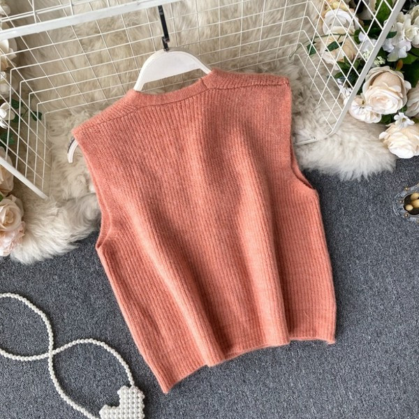 Naiste villane vest nööpide ja spitsikaelusega